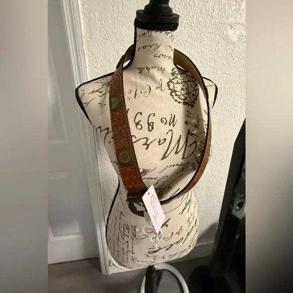 Western Boho Tooled Faux Leather Belt Floral Embossed with Heart Conchos - Picture 6 of 6